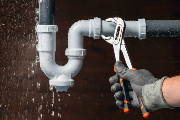 Professional Drain Cleaning technician working in Englewood Cliffs, NJ